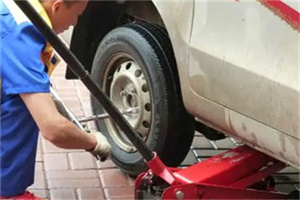 龙华附近拖车24小时服务热线电话